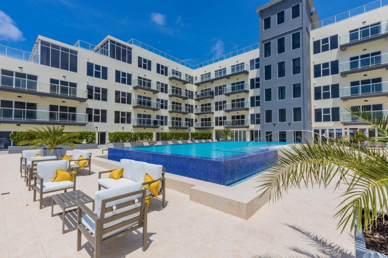 Warm Nicely Decorated Unit Unbeatable Location 오란제스타트 외부 사진